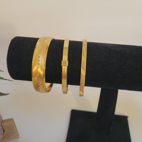 Size 7 - (5) Piece Monet/Napier Gold Bangle Ensemble - Picture 3 of 7